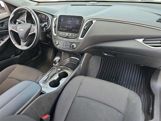 Photo of 2022 Summit White Chevrolet Malibu