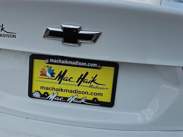 Photo of 2022 Summit White Chevrolet Malibu