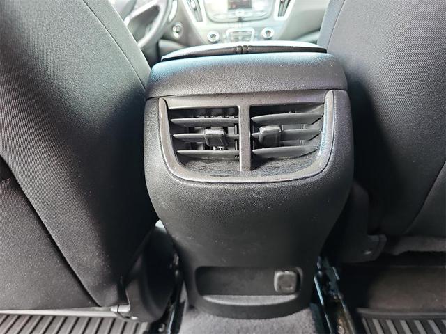 Photo of 2022 Summit White Chevrolet Malibu