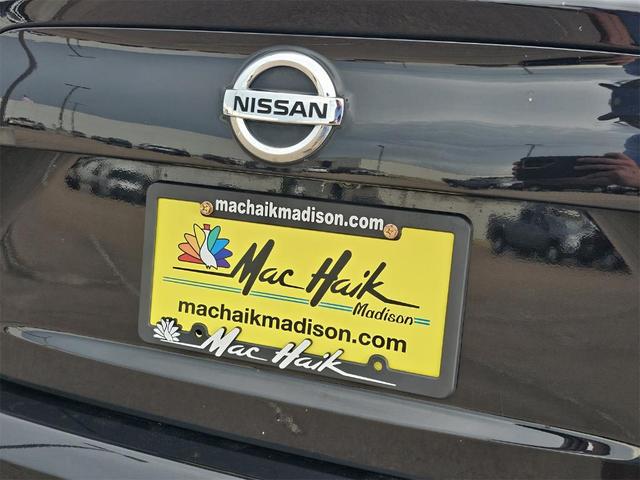 Photo of 2021 Magnetic Black Pearl Nissan Rogue Sport