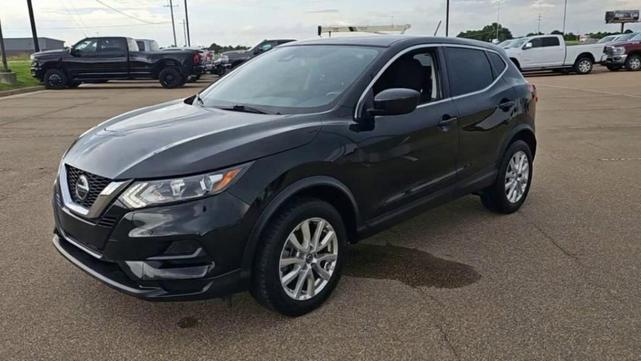 Photo of 2021 Magnetic Black Pearl Nissan Rogue Sport