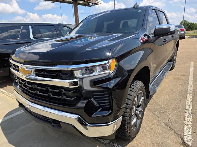 Photo of 2022 Black Chevrolet Silverado 1500