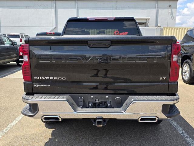 Photo of 2022 Black Chevrolet Silverado 1500