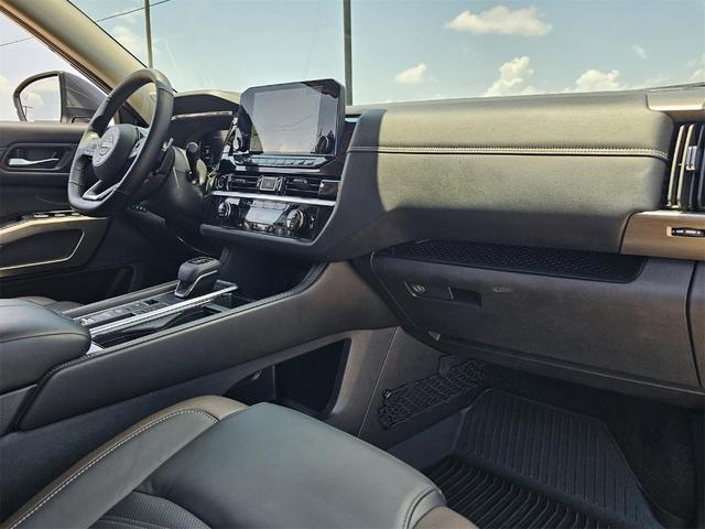 Photo of 2024 Gun Metallic Nissan Pathfinder