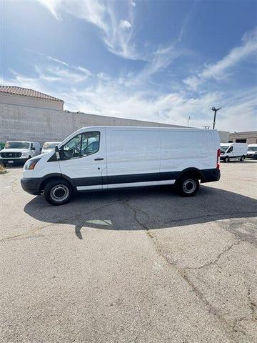 Photo of 2018 Oxford White Ford Transit-350