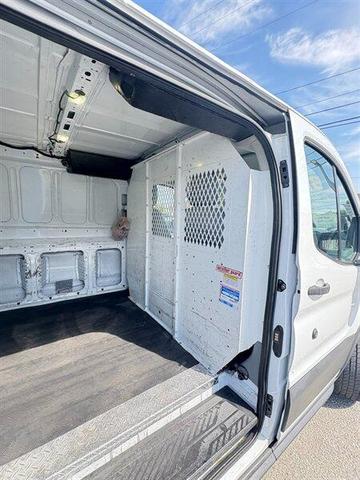 Photo of 2018 Oxford White Ford Transit-350