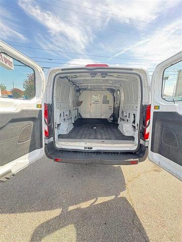 Photo of 2018 Oxford White Ford Transit-350