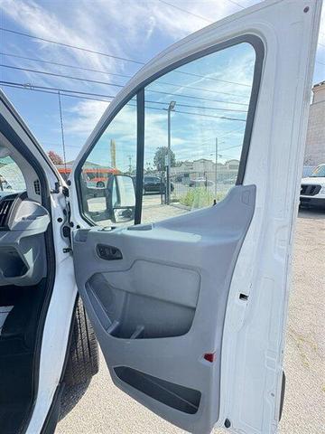 Photo of 2018 Oxford White Ford Transit-350