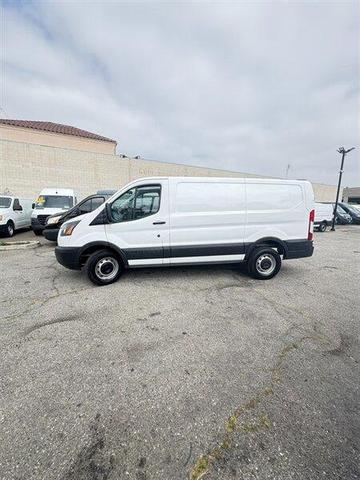 Photo of 2017 Shadow Black Ford Transit-250