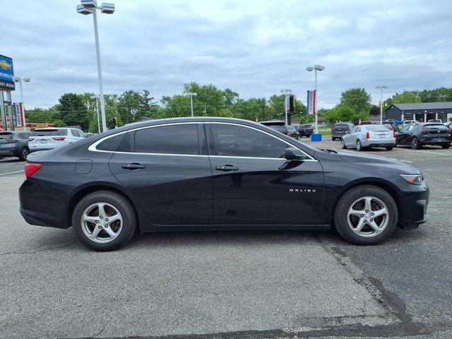 Photo of 2018 Mosaic Black Metallic Chevrolet Malibu