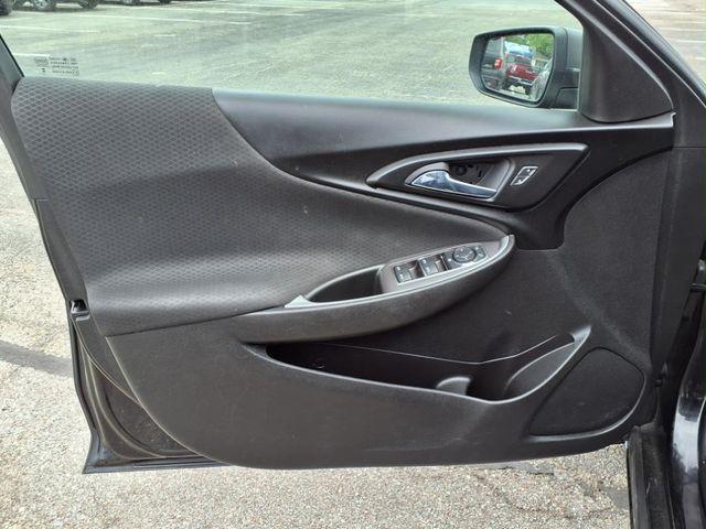 Photo of 2018 Mosaic Black Metallic Chevrolet Malibu