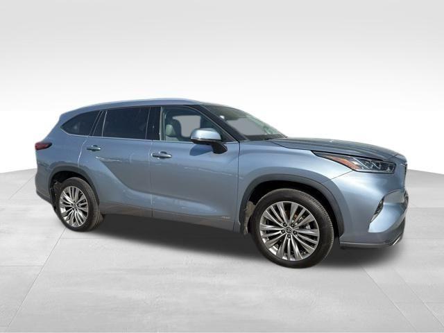 2022 Toyota Highlander Hybrid