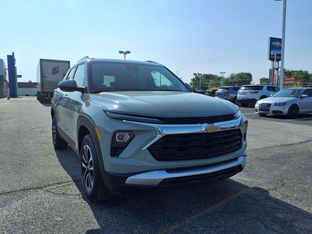 Photo of 2026 Green Chevrolet Trailblazer