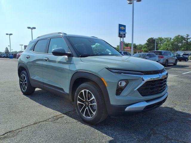 Photo of 2026 Green Chevrolet Trailblazer