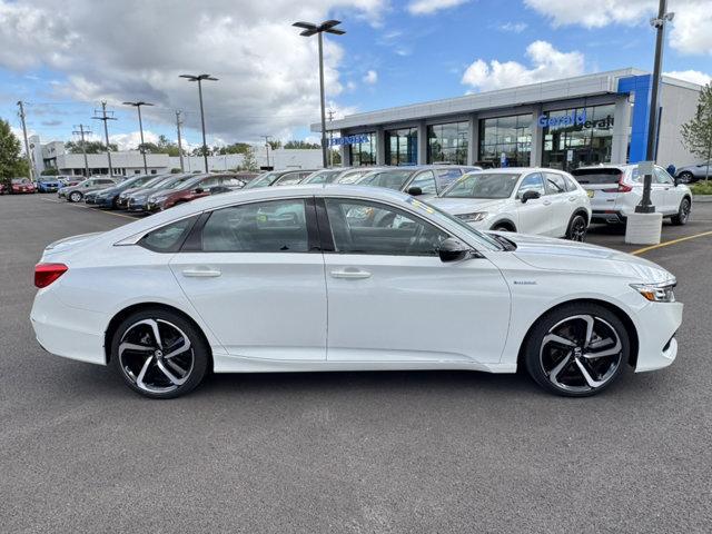 Photo of 2022 White Honda Accord Hybrid