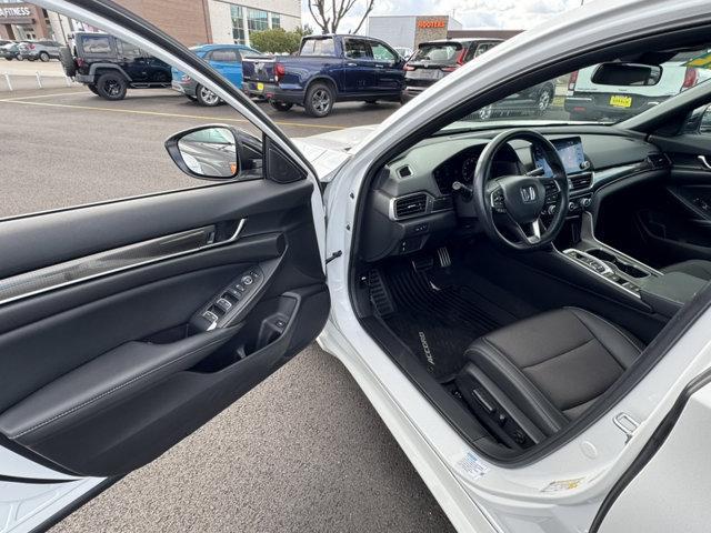 Photo of 2022 White Honda Accord Hybrid