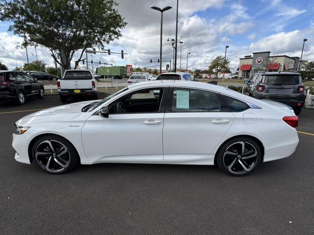 Photo of 2022 White Honda Accord Hybrid