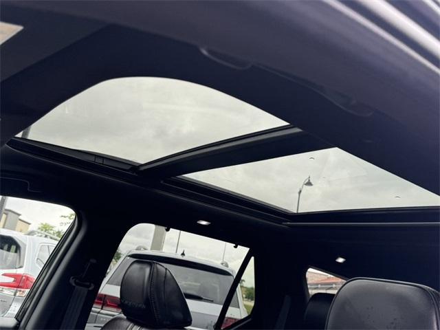 Photo of 2025 Crystal Black Pearl Honda Pilot