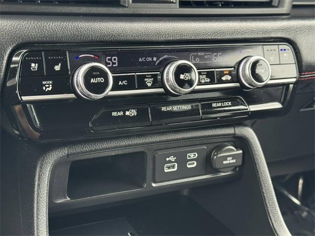 Photo of 2025 Crystal Black Pearl Honda Pilot