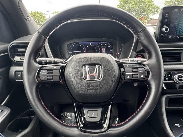 Photo of 2025 Crystal Black Pearl Honda Pilot