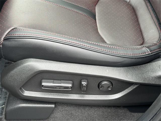 Photo of 2025 Crystal Black Pearl Honda Pilot