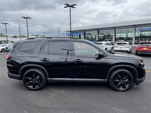 Photo of 2025 Crystal Black Pearl Honda Pilot