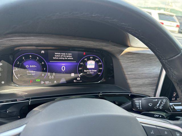 Photo of 2024 Deep Black Pearl Volkswagen Atlas