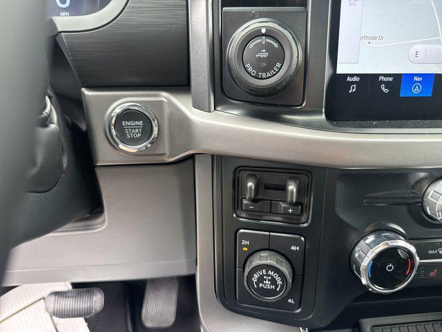 Photo of 2025 Oxford White Ford F-150
