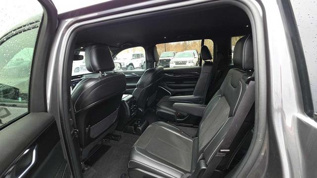 Photo of 2021 Baltic Gray Metallic Clearcoat Jeep Grand Cherokee L