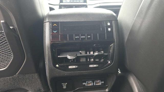 Photo of 2021 Baltic Gray Metallic Clearcoat Jeep Grand Cherokee L