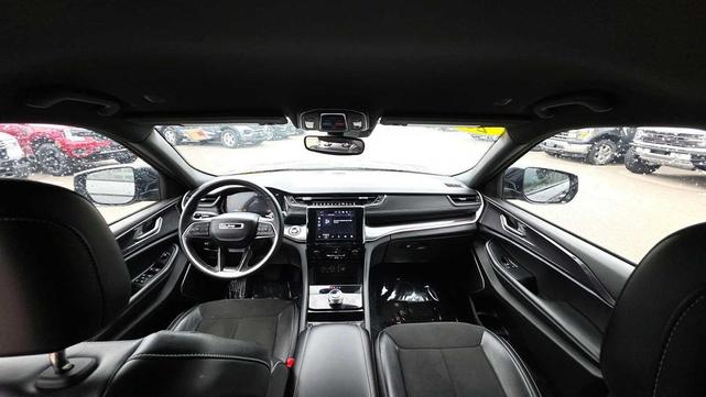 Photo of 2021 Baltic Gray Metallic Clearcoat Jeep Grand Cherokee L