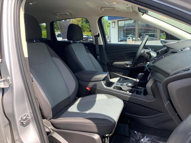 Photo of 2017 Ingot Silver Metallic Ford Escape