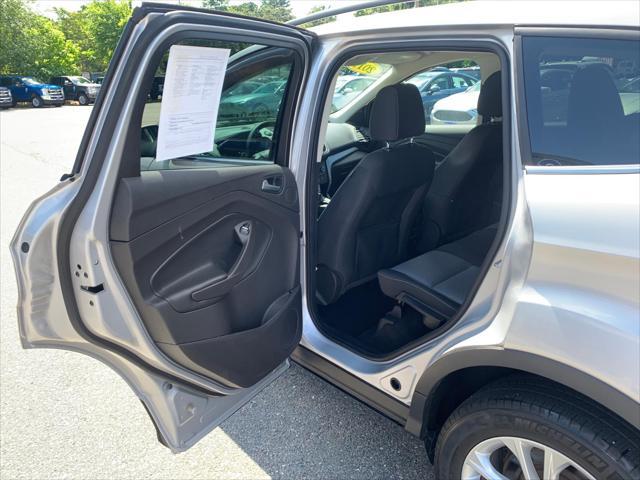 Photo of 2017 Ingot Silver Metallic Ford Escape