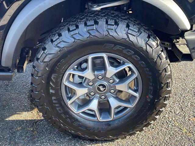 Photo of 2024 Shadow Black Ford Bronco