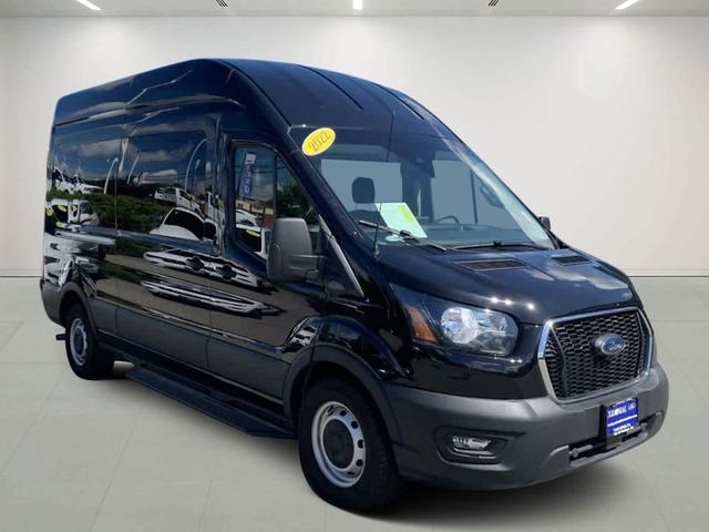 Photo of 2022 Agate Black Metallic Ford Transit-350