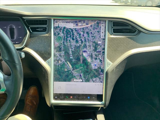 Photo of 2017 GREY Tesla Model X