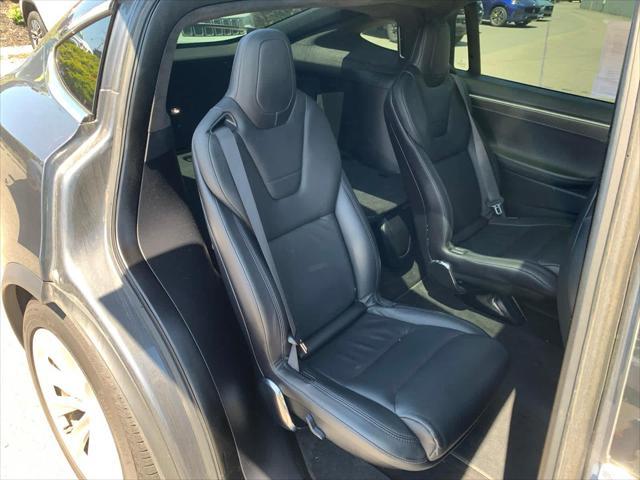 Photo of 2017 GREY Tesla Model X