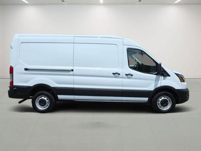 Photo of 2024 Oxford White Ford Transit-250