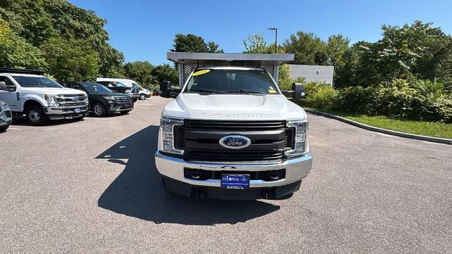 Photo of 2019 Oxford White Ford F-350