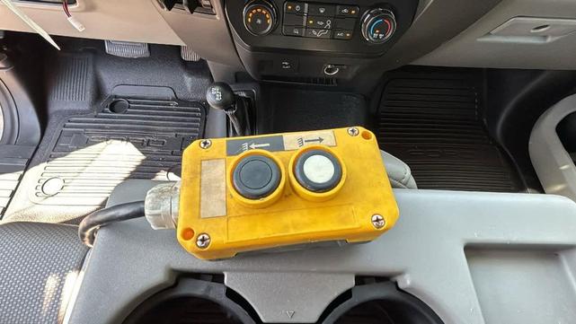 Photo of 2019 Oxford White Ford F-350