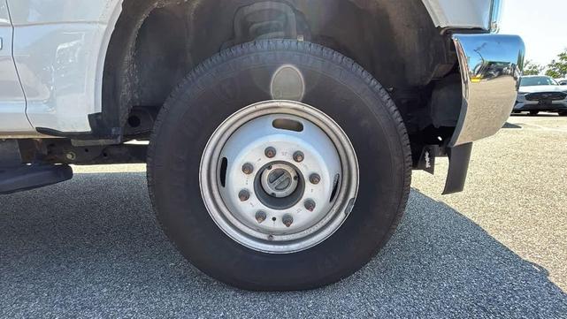 Photo of 2019 Oxford White Ford F-350