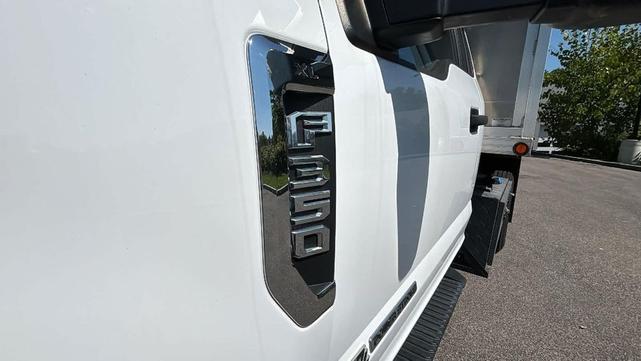 Photo of 2019 Oxford White Ford F-350
