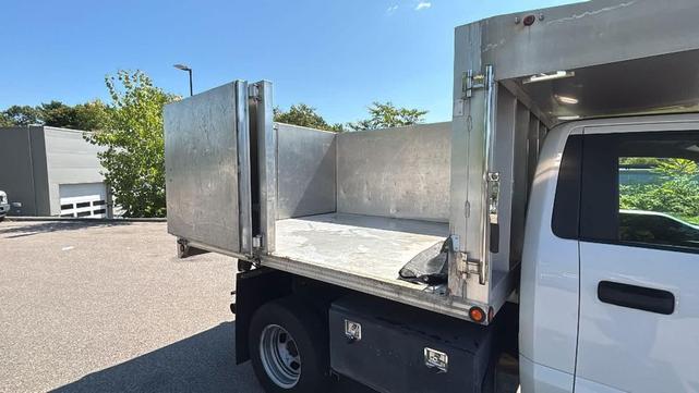 Photo of 2019 Oxford White Ford F-350