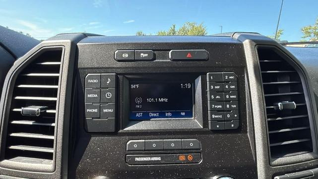 Photo of 2019 Oxford White Ford F-350