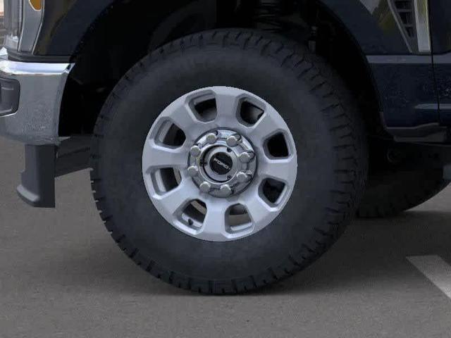 Photo of 2025 Agate Black Metallic Ford F-250