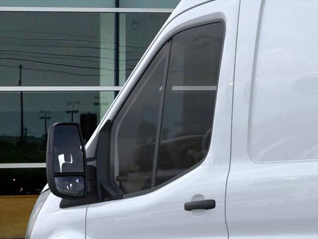 Photo of 2025 Oxford White Ford Transit-250