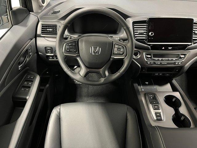 Photo of 2025 Platinum White Pearl Honda Ridgeline