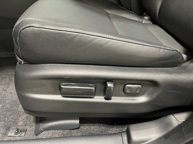 Photo of 2025 Platinum White Pearl Honda Ridgeline