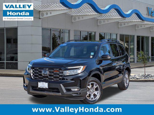 Photo of 2022 Crystal Black Pearl Honda Passport