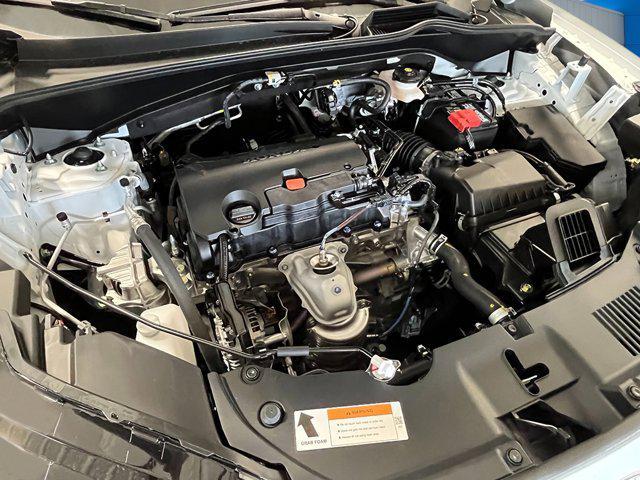 Photo of 2026 Platinum White Pearl Honda HR-V